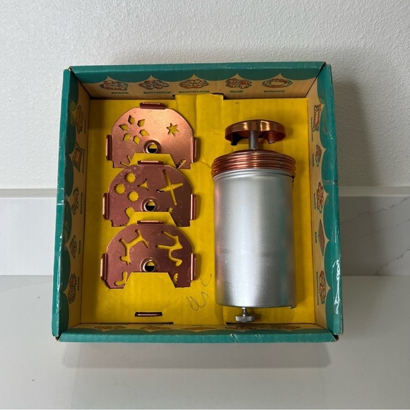 Vintage Mirro Dial a Cookie Kit In Box Kitchen Aluminum Copper Discs - Picture 4 of 14